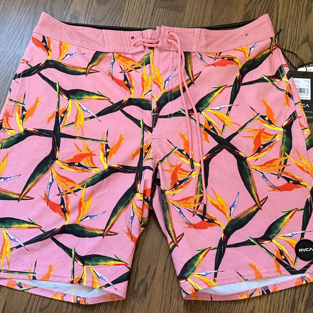 RVCA swim trunks sz 34